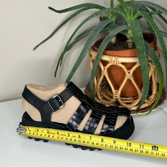 SOREL ONA Streetworks Fisherman Mid Sandal | Black Croc Embossed | Women’s 8 New - Picture 11 of 13
